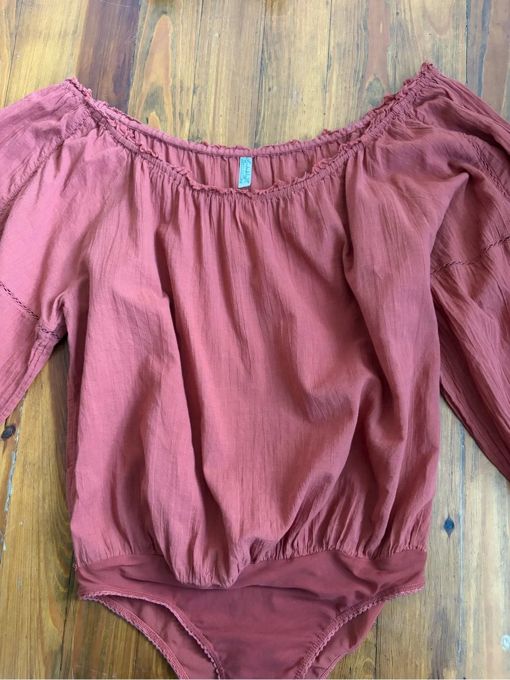 Free People Intimately SUNDOW‎ DARK CORAL Lightweight bodysuit balloon sleeve L